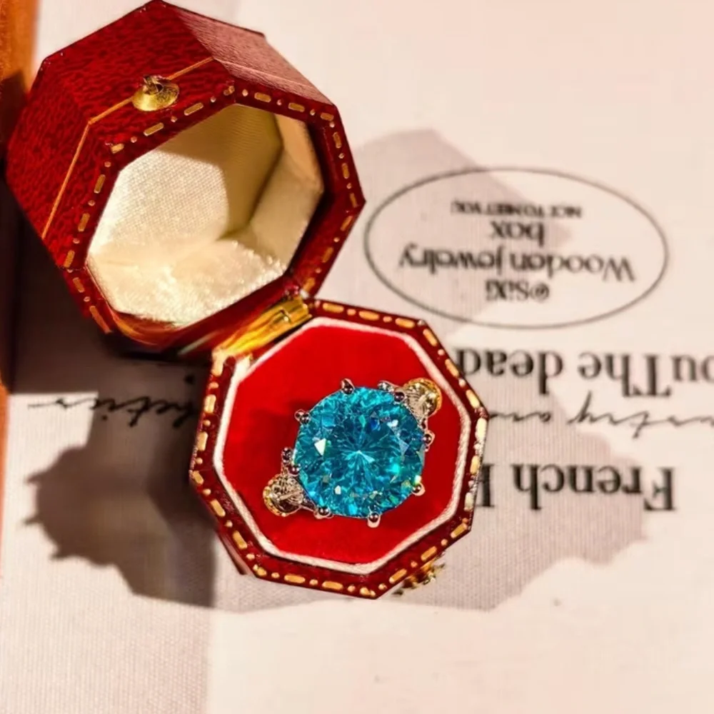 🆕 Elegant Two Tone Moissanite Gemstone Ring - SIZE 7